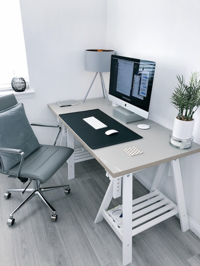 desk-image